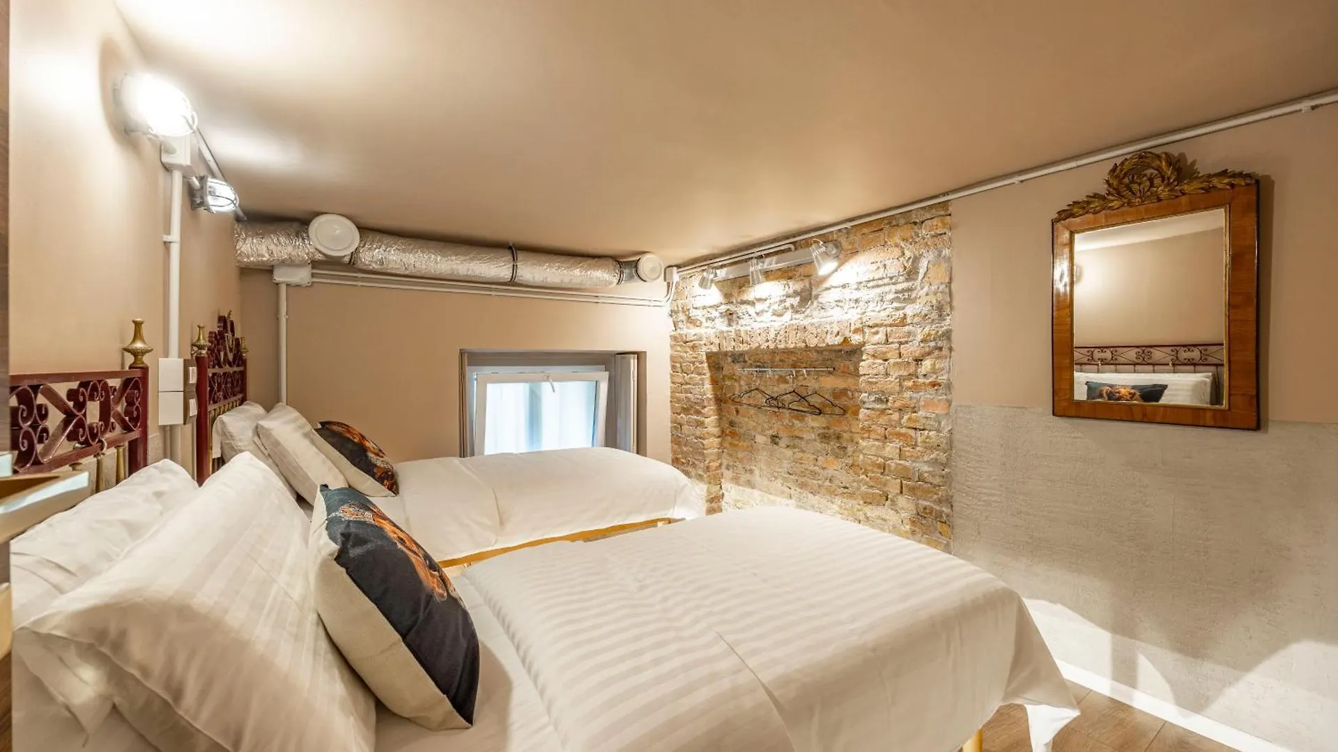 The Address Loft - Joy Apartment Budapest